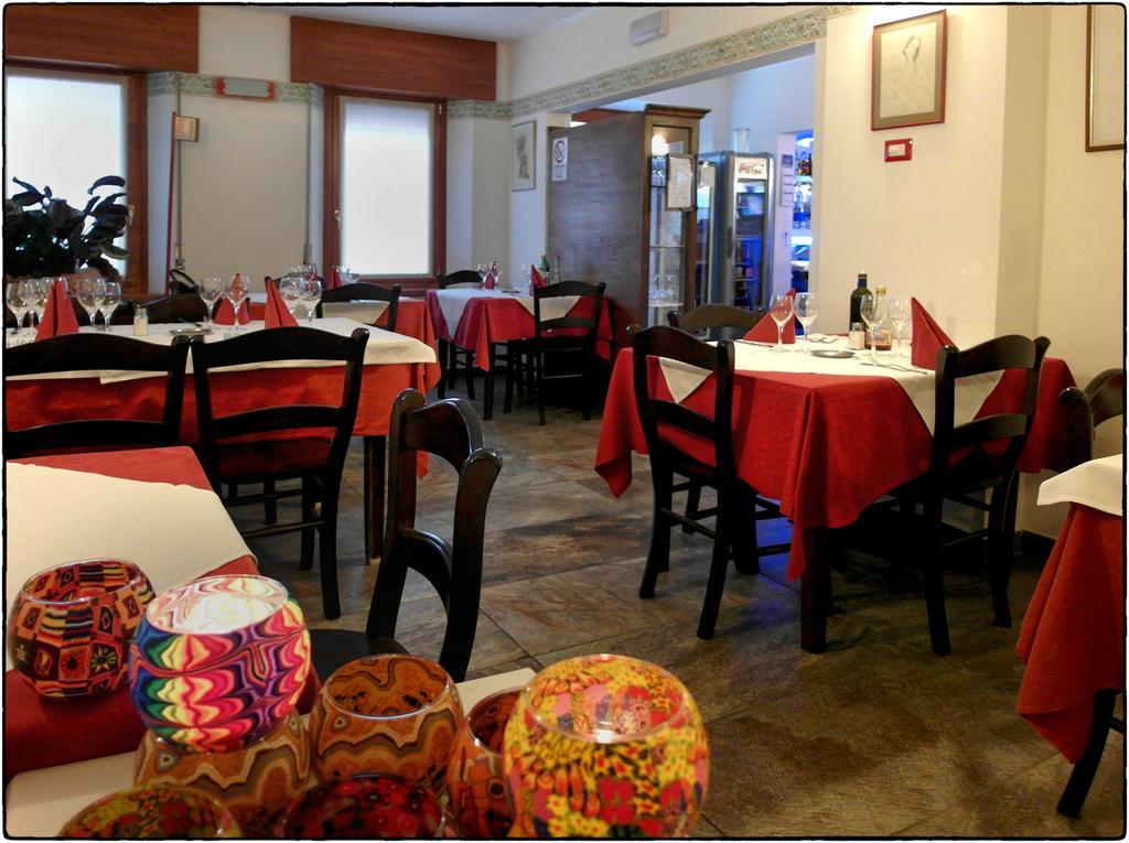 Locanda Del Re Feltre Exterior foto